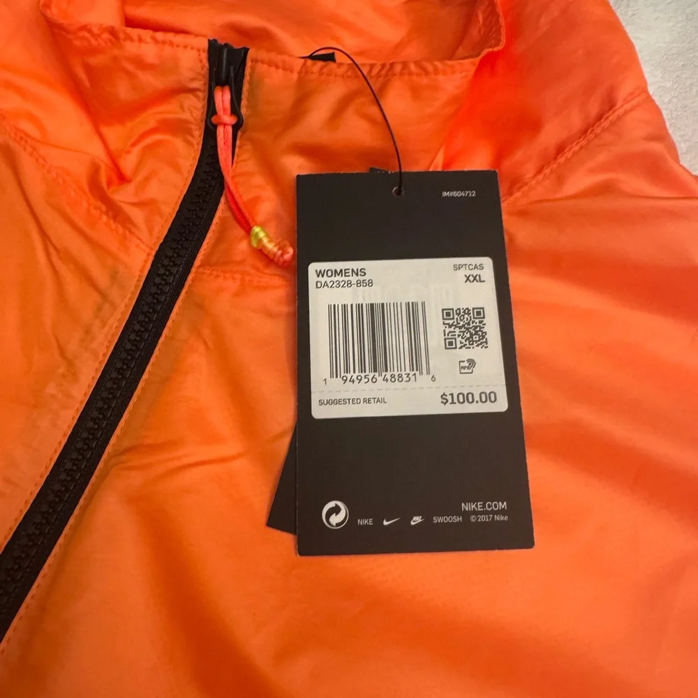 Nike Ladies windbreaker. Brand new with tags. Super comfy jacket! Size XXL. - Picture 4 of 6